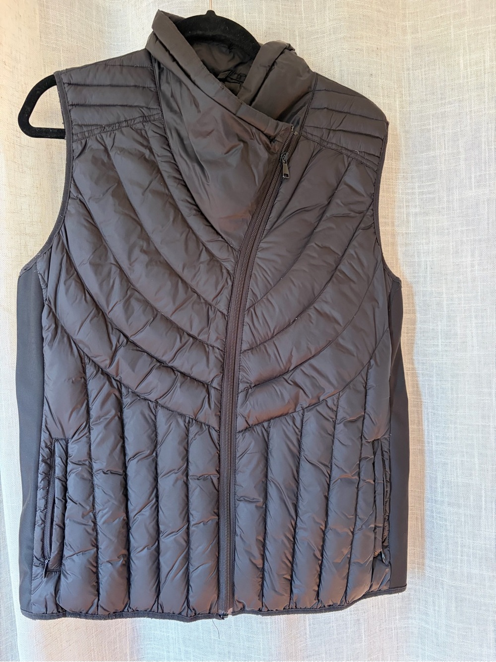 Women’s Quilted Puffer Vest - Black